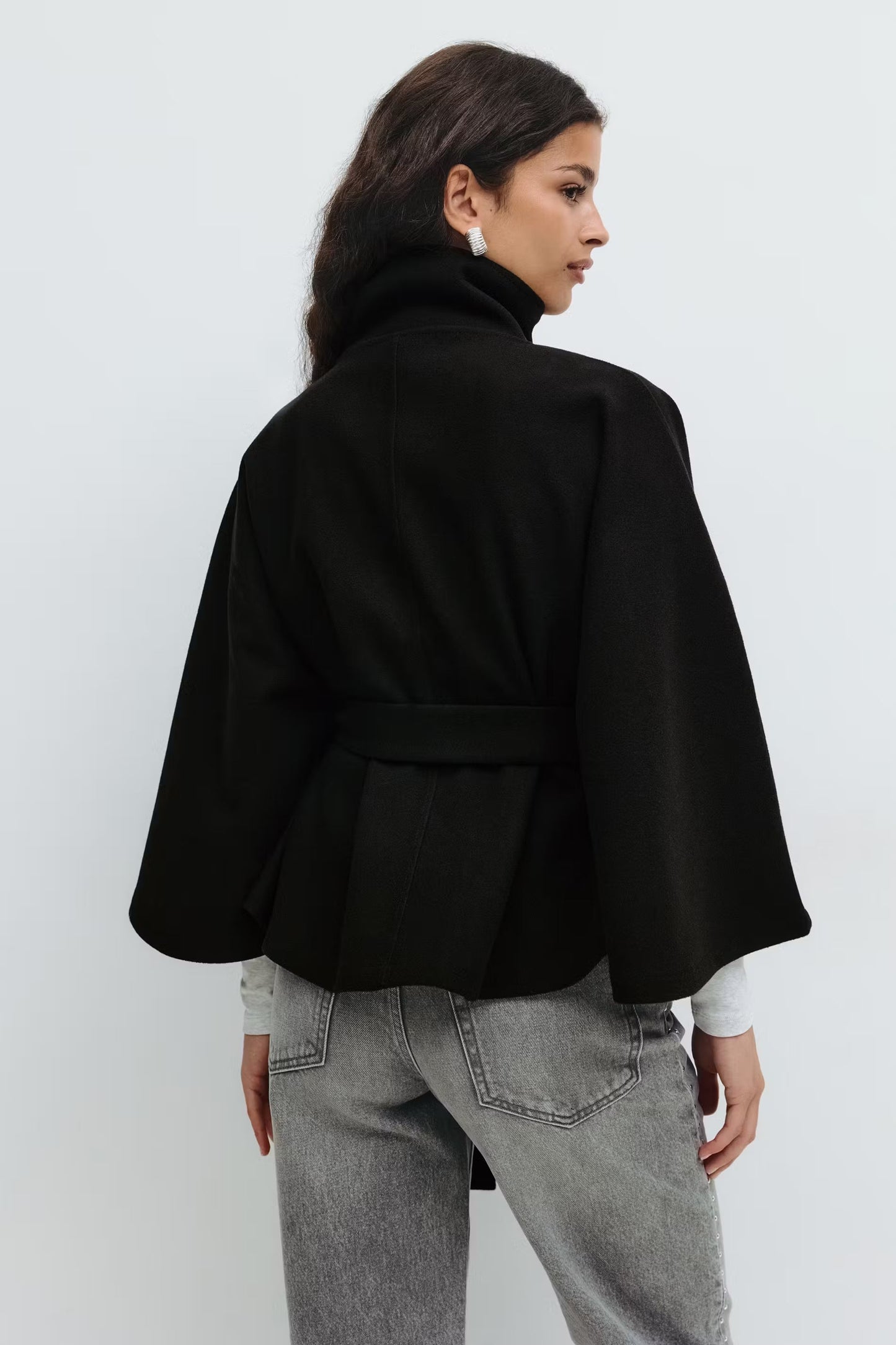Belt cape jacket