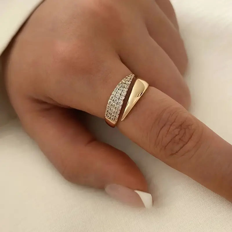 Elegant Gold Ring with Sparkling Stones (Buy 1 Get 1 Free)