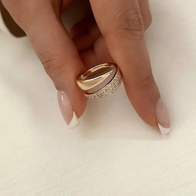 Elegant Gold Ring with Sparkling Stones (Buy 1 Get 1 Free)